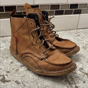 Oliberte Made In Africa Tori’s saddle tan Leather Chukka boots